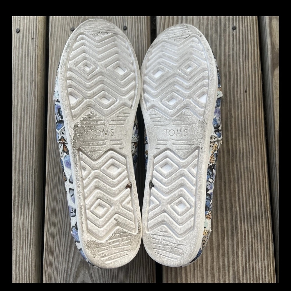 Toms Women 11 Slip-on White Canvas Butterfly Print Comfort Flats Lightweight EUC - Picture 7 of 11